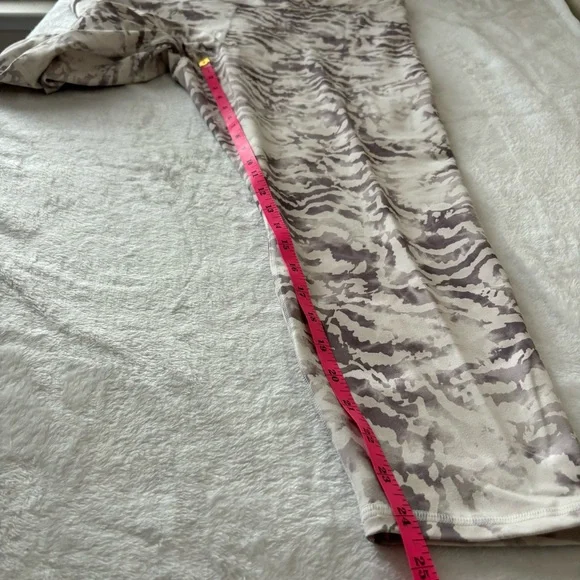 Fabletics Boost Powerhold High Waisted 7/8 Leggings Runyon Pink Cloud 2X - Picture 10 of 12